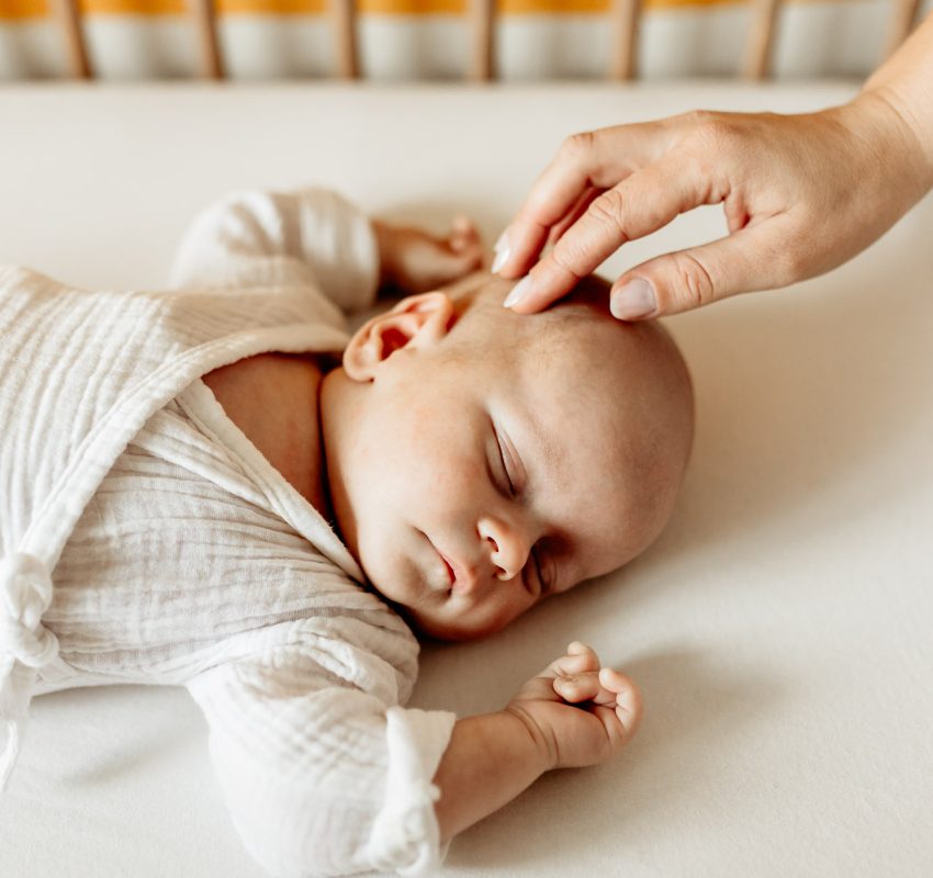 Sesja noworodkowa Kraków lifestyle delikatne światło i emocje